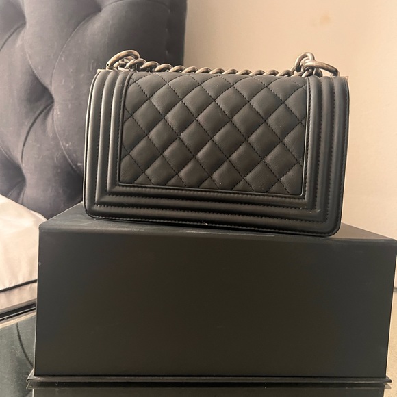 New Condition Authentic Chanel black Gun medal chain handbag with box - Picture 9 of 14